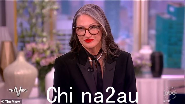 积极的结果:尽管如此,她说遗传性疾病激发了她对时尚的热情并追求她成功的职业生涯 - 这最终使她在 2010 年至 2017 年成为 J.Crew 总裁