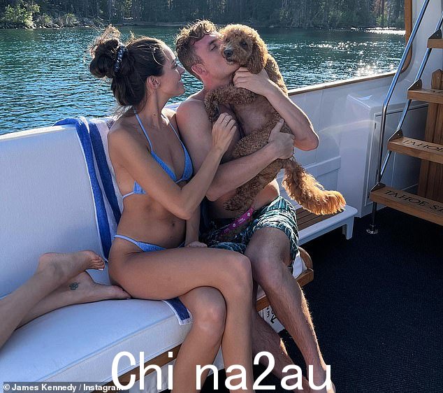 再次在一起:詹姆斯·肯尼迪周三在社交媒体上分享了他与前未婚妻拉奎尔·莱维斯分享的可爱小狗的照片