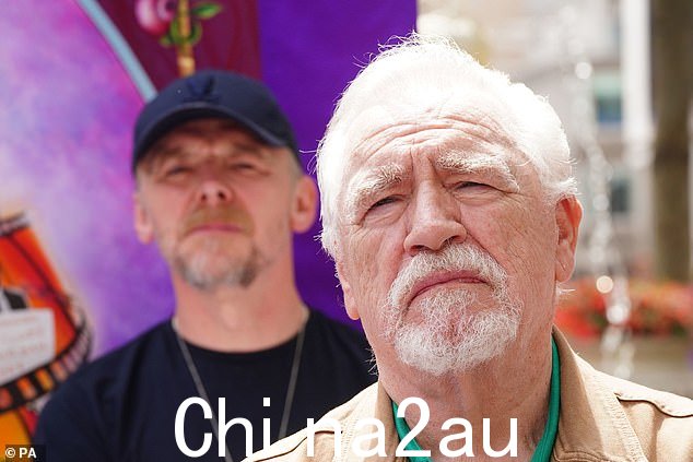 意见:这并不是布莱恩第一次表达对罢工的支持,他讲述了人们如何“无法谋生”了