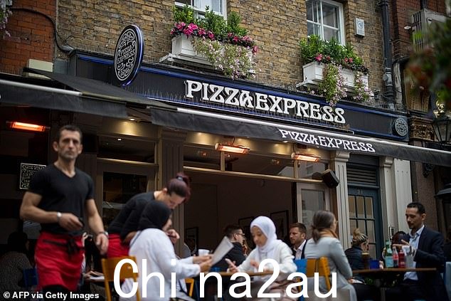 Wareing 的评论引发了 TikTok 上关于 Pizza Express 的辩论,其中在英国和爱尔兰拥有 370 家门店,在欧洲、亚洲和中东拥有 80 家门店