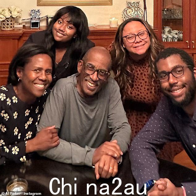 Roker 的大女儿 Courtney 是他与前妻 Alice Bell 唯一的孩子。他与妻子 Deborah Roberts 共同生育了 Leila 和一个儿子 Nick
