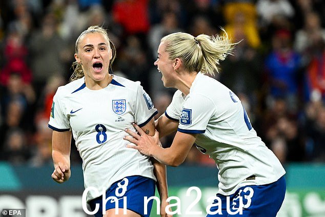 乔治亚·斯坦威(左)攻入周六英格兰 1-0 战胜海地的唯一进球