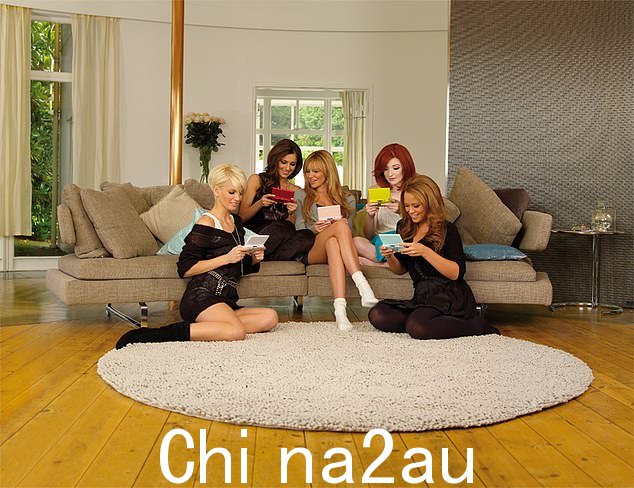 流行乐队 Girls Aloud 也在家里制作了臭名昭著的任天堂广告
