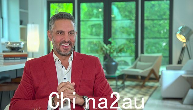 Mauricio_Umansky_from_Buying_Beverly_Hills-a-153_1690131968863.jpg