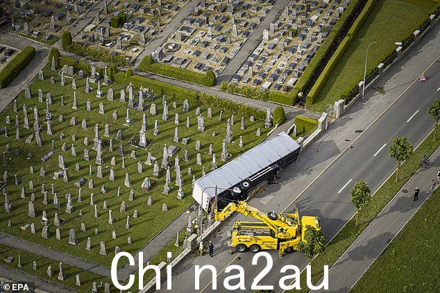 7 月 24 日拉绍德封市出现一辆顶盖卡车