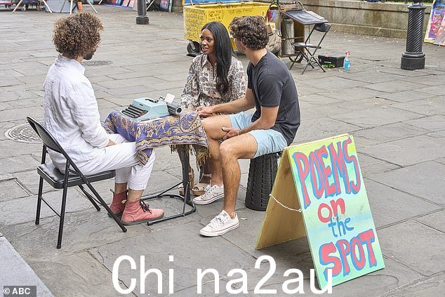 即时诗歌:乔伊和慈善机构在一对一约会期间得到了一些即时诗歌