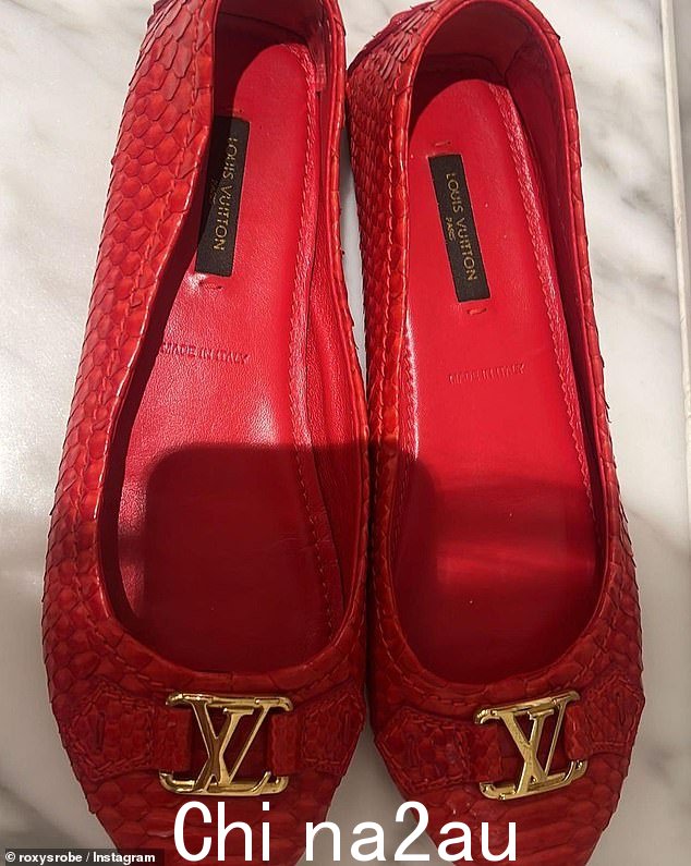 买家还可以购买一双红色设计师 Louis Vuitton 芭蕾平底鞋,只需 450 美元