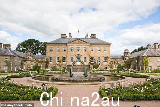 Dumfries House 是一座位于艾尔郡的 18 世纪帕拉第奥式豪宅为国家而战,并由查尔斯王子恢复。其健康和保健中心提供瑜伽、催眠疗法、收获和正念行走等治疗 - 并取得了良好的成功记录