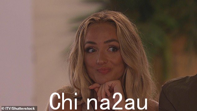 戏剧:ITV2 透露,更多岛民将被送回家,因为他们宣布再次进行公众投票周二晚剧集结尾(如图 Abi)