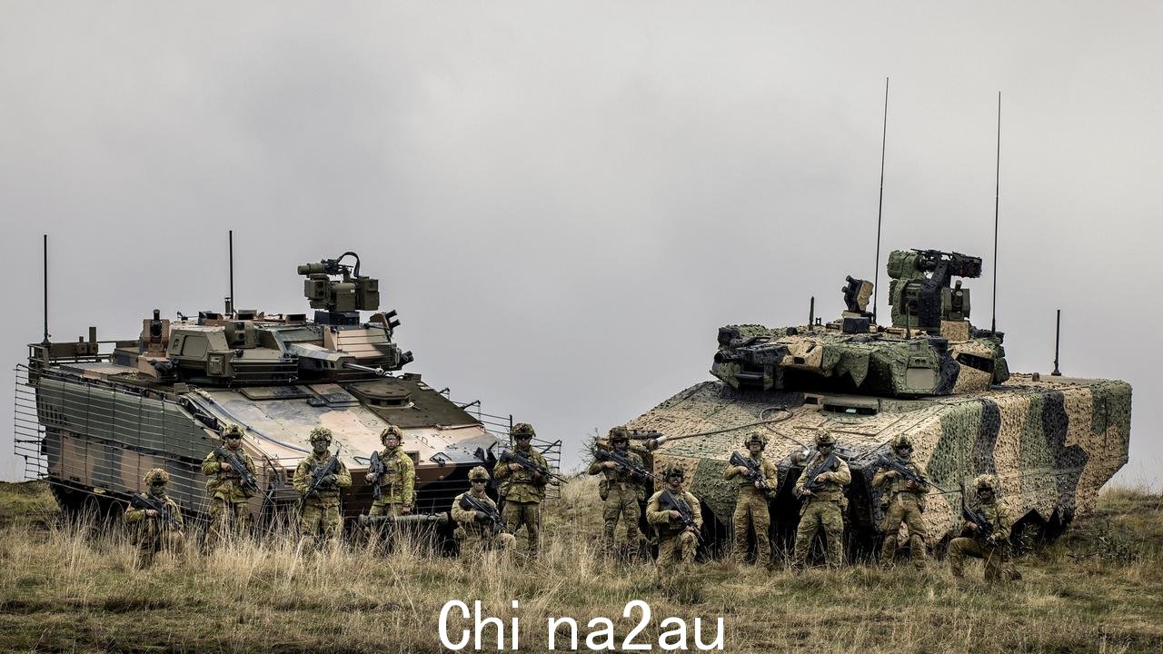 韩华红背 IFV（左）和莱茵金属山猫 IFV（右）。图片：ADF