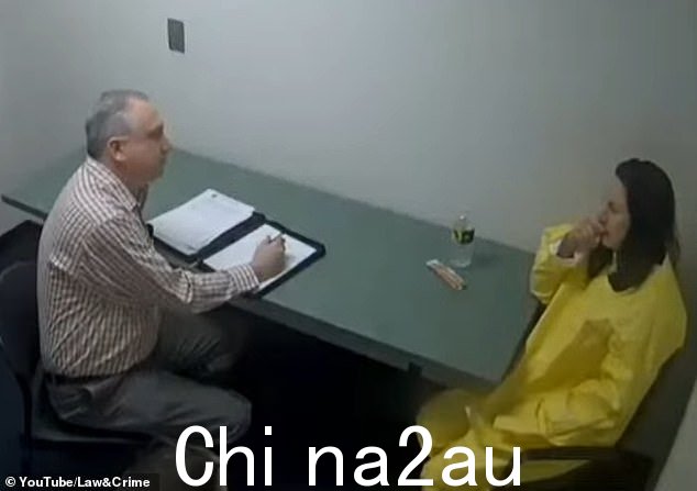Schabusiness 在警方审讯视频中提供了有关掐死她 24 岁前男友 Shad Thyrion 的令人不安的细节,以及她有多喜欢它