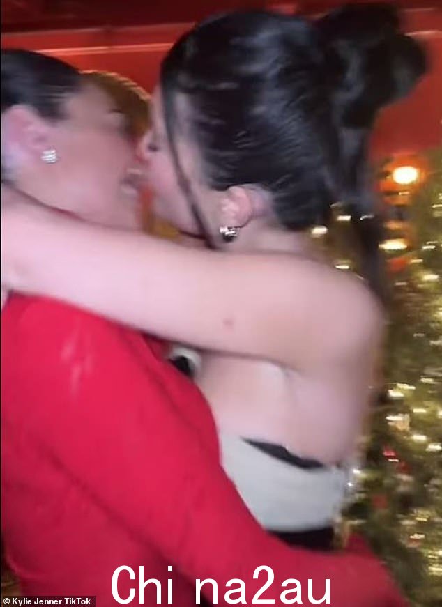 Kylie 和 Stassie:今年早些时候,这对好朋友亲热的照片浮出水面,这导致媒体谣言和猜测他们正在秘密约会
