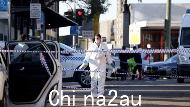 五人已被救五天内在悉尼西南部发生枪击事件,警方相信所有可疑的黑社会袭击都是有针对性的。图片:NCA NewsWire / Damian Shaw