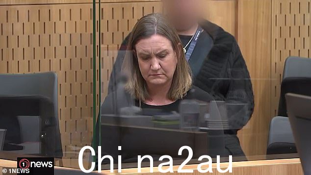 劳伦·安妮·迪卡森(如图),42 岁,正在基督城高等法院接受审判,被控谋杀她的女儿 - 6 岁的莉安和 2 岁的双胞胎玛雅和卡拉