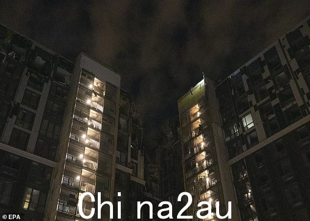 基辅官员称,一枚俄罗斯导弹击中了一座公寓楼(如图),造成至少九人受伤,其中包括两名儿童