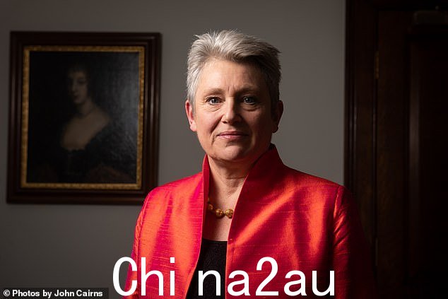 Dame Kate Bingham 指责部长们做出了“愚蠢”的决定,这可能会影响该国应对未来病毒爆发的能力