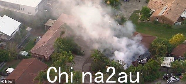 该男子后来被送往皇家布里斯班妇女医院,情况严重