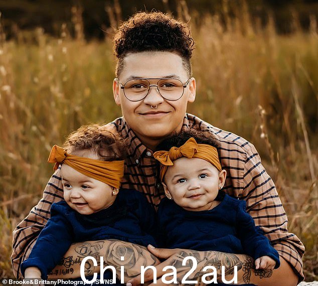 经过五个月的艰苦努力和六轮宫内人工授精 (IUI) - 使用捐赠精子 - Aaden 终于在 2020 年 8 月怀上了双胞胎