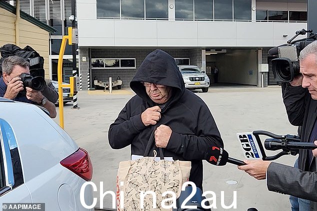 Buttom 周四又受到 43 项指控,现在总共面临 63 项指控