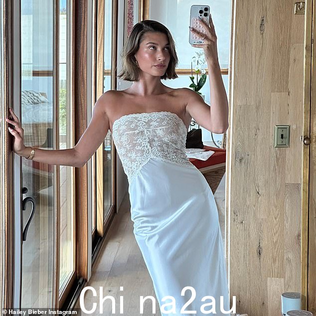 可爱的蕾丝:斯蒂芬·鲍德温 (Stephen Baldwin) 的女儿穿着蕾丝白色连衣裙,展示了她迷人的一面