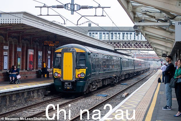 2022 年 8 月,GWR 火车经过斯劳。GWR 没有确认他们的人工智能驱动系统是否旨在过滤性别批评内容