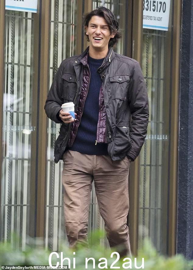 尼古拉,其父亲是丹麦约阿希姆王子,是丹麦王位第七顺位继承人