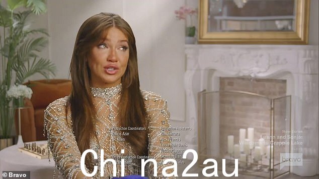 尴尬:“在成长过程中,有时承认自己是黑人让我感到尴尬,”布林说。 ’我不知道人们会如何接受它。去美容院感觉很好,因为那是我的一次曝光'