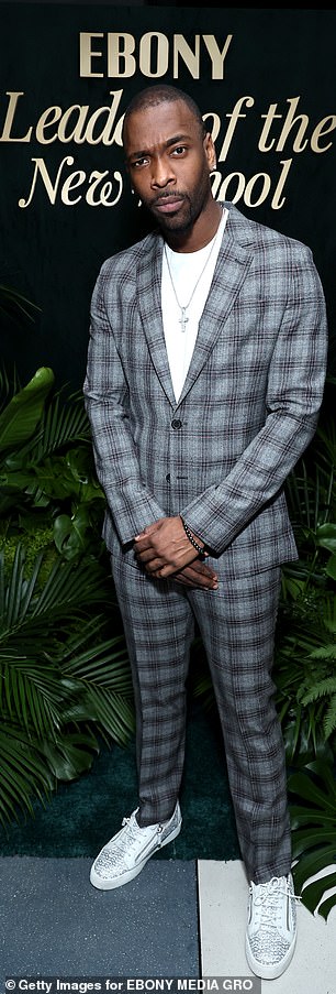 扭动手臂:Jay Pharoah 认为 Foxx 被迫道歉; 3 月份在西好莱坞看到