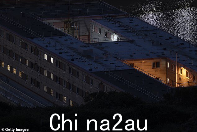 毕比斯德哥尔摩周一接待了第一批寻求庇护者