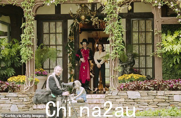 婚姻生活:杰克逊和普雷斯利在梦幻岛牧场筹备儿童世界峰会