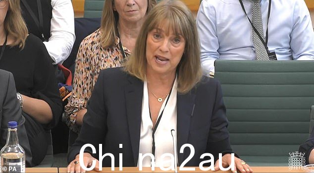 ITV 首席执行官卡罗琳·麦考尔 (Dame Carolyn McCall) 女士面临国会议员关于前主持人退出节目的质询e