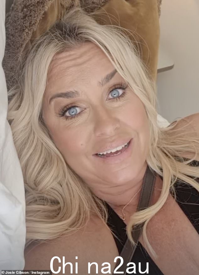 '我就像他的阿姨!' 38 岁的乔西·吉布森 (Josie Gibson) 周三在 Instagram 上辟谣,辟谣她正在与《This Morning》摄影师萨姆·莫特 (Sam Morter) 约会