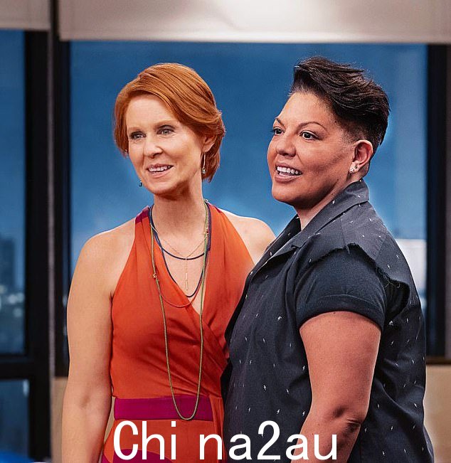 她的爱:米兰达·霍布斯 (Miranda Hobbes) 在《欲望都市》重启第一季中以酷儿身份亮相,令全世界的粉丝震惊不已,就这样……2021 年“课程” =
