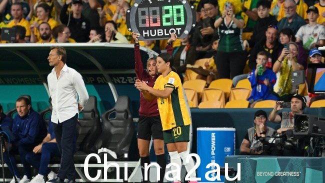 萨姆·克尔 (Sam Kerr) 在第 55 分钟上场,引起了布里斯班人群的巨大欢呼。图片:Quinn Rooney/Getty Images