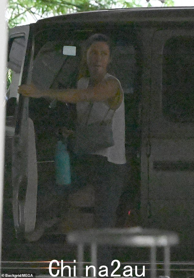 锻炼时间:43 岁的吉赛尔·邦辰 (Gisele Bundchen) 周六抵达柔术教练 Joaquim Valente 的迈阿密健身房