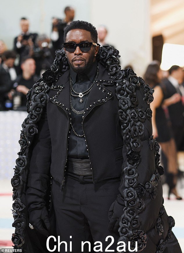 致敬:53 岁的 Diddy(原名 Sean John Combs)在 8 月 11 日星期五分享了一封写给嘻哈音乐的情书,纪念嘻哈音乐流派和文化的 50 岁生日;他出现于 2023 年 5 月