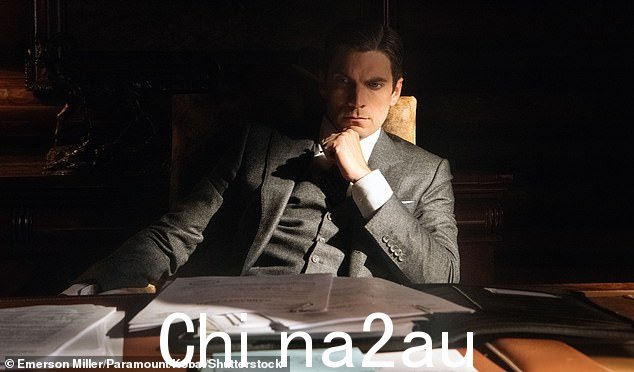 提出他的意见:本特利最后表示,该剧的编剧可能会取消该剧第四季中的动作,以便在节目的最后一集中给观众带来震撼
