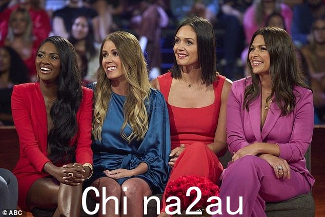 前单身女子:杰西随后带出了三位前单身女子 Trista Sutter、Desiree Siegfried 和 DeAnna Pappas 为慈善事业提供建议