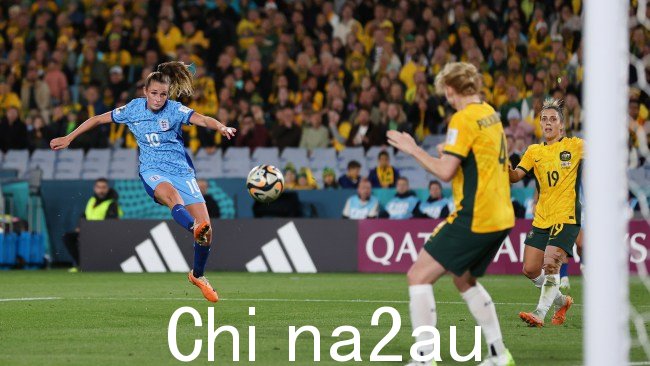 Ella Toone锁定了当晚的第一个进球。图片:Brendon Thorne/Getty Images