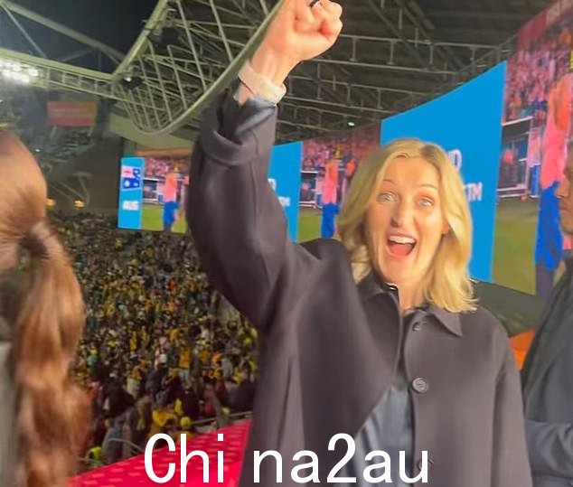 今天早上报道半决赛对阵澳大利亚的比赛时,BBC 台上甚至出现了庆祝活动