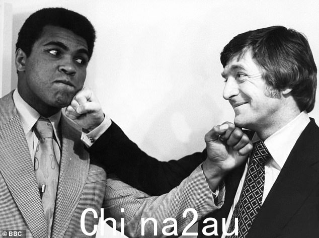 Parky 于 1974 年与穆罕默德·阿里在一起 - 他成为他最著名和最受喜爱的客人之一