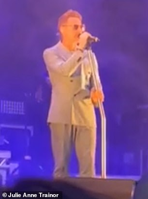 回到舞台:这位悲痛欲绝的 Boyzone 明星正在进行悲剧发生后的首次现场表演在 Uptown Festival 上,与 Magic Radio 合作,在伦敦 Blackheath Common 播出