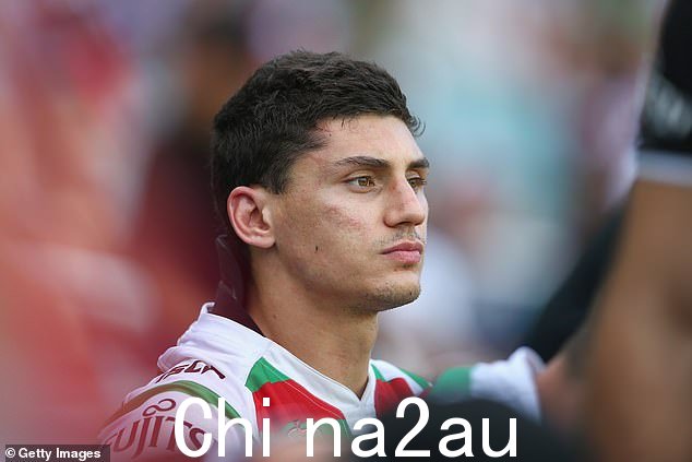 这位年轻的 NRL 明星的足球生涯因伤而中断,他回到家乡库纳巴拉布兰参加当地橄榄球联赛并开始了他的教师生涯