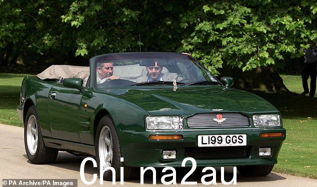 这辆 1994 年款阿斯顿·马丁 Virage Volante 配备定制的 6.3 升发动机,被查尔斯国王租用了 15 年。它于 2019 年 12 月在阿斯顿·马丁拍卖会上以 235,000 英镑的价格售出