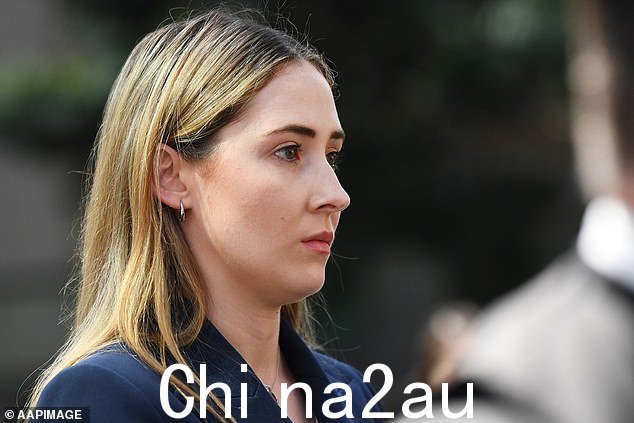 Wood 女士(如图)的个人资料显示“她致力于确保客户在整个过程中感受到支持,同时努力实现最佳结果”