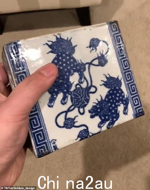 TikToker Chris 在透露他来自中国的曾祖母使用陶瓷块(如图)作为枕头睡觉后震惊了观众