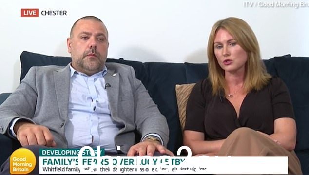 惠特菲尔德夫人告诉《早安英国》,她当时并不知道站在女儿小床上的金发女郎就是莱比,直到她在新闻上看到了她的照片