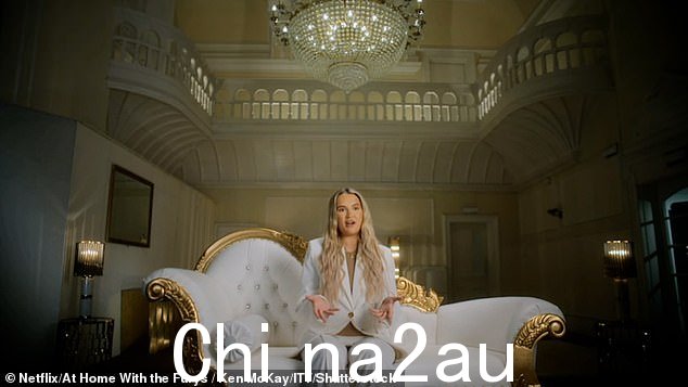 Clash:Molly-Mae 在忏悔期间告诉摄像机,汤米提出了他们的孩子不上学的话题,这符合传统的旅行者方式