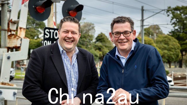 Will Fowles 应州长 Daniel Andrews 的要求于本月初退出议会工党，在他的办公室得知这一事件后。图片：Facebook