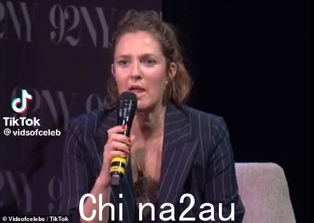 德鲁·巴里摩尔的跟踪者将于周五出庭,此前他因在她的纽约社区“挨家挨户”而被捕——两天前,他冲进了她演讲的舞台” class=